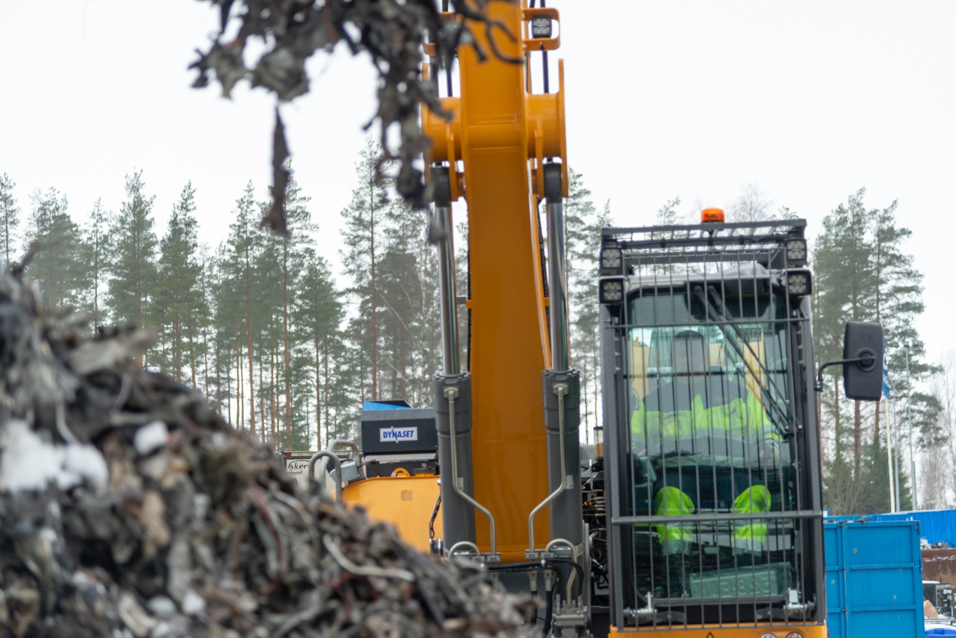 Dynaset-HMG-Pro-12-Liebherr-LH30-Brunila-Kuusankoski-Vantaa-2019-8-Print