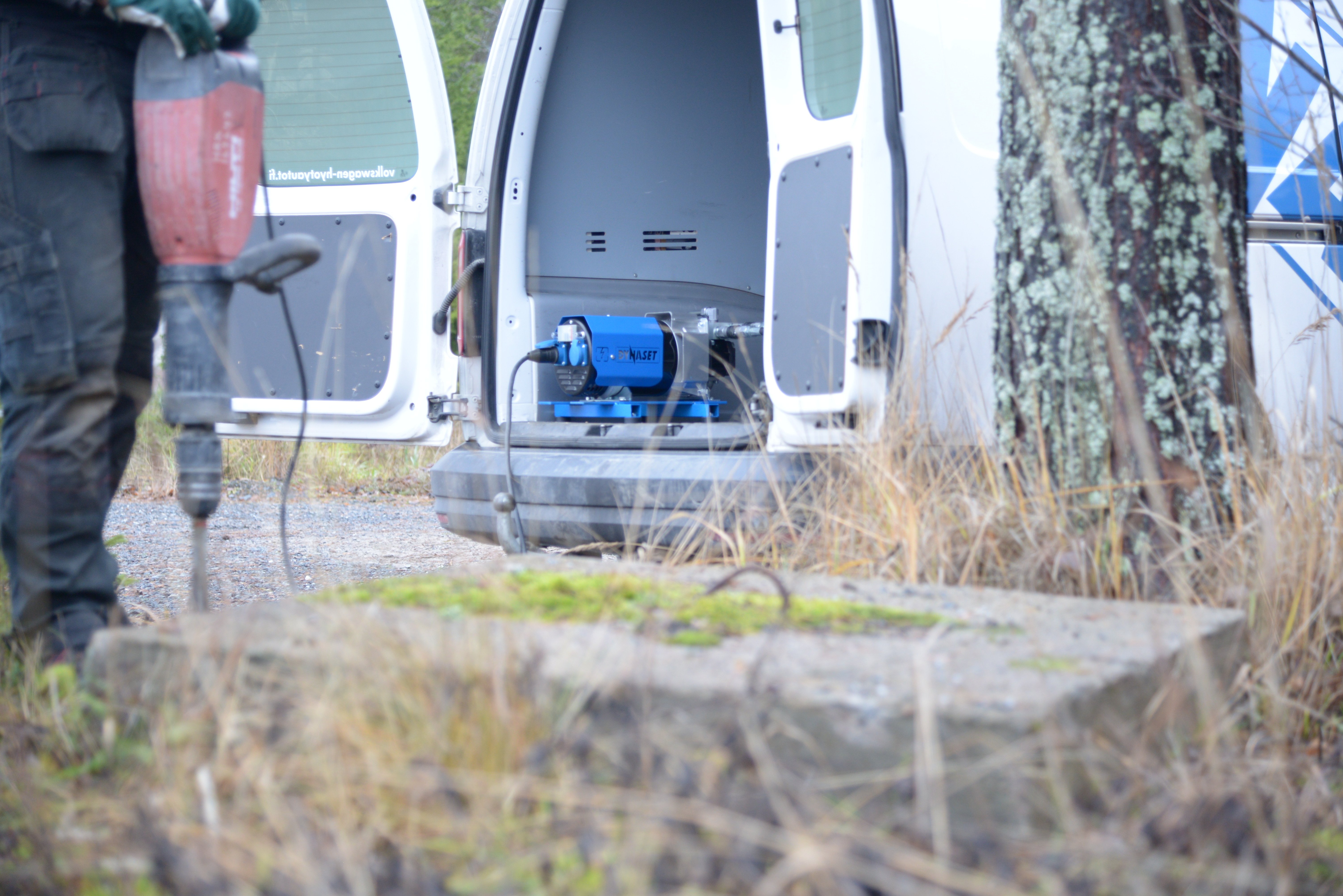 HG-5-VW-Caddy-Jackhammer (1)